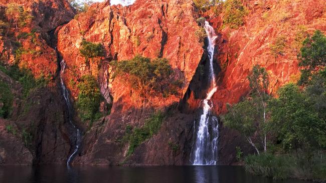 Cliffs at the Wangi Waterfalls in Litchfield National Park, North Territory.