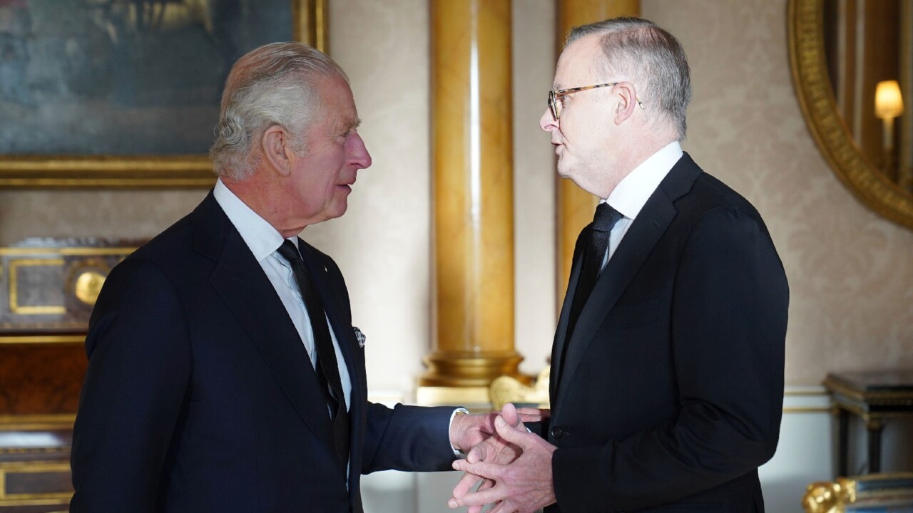 Victoria announces Queen Elizabeth II Hospital, King Charles invited to