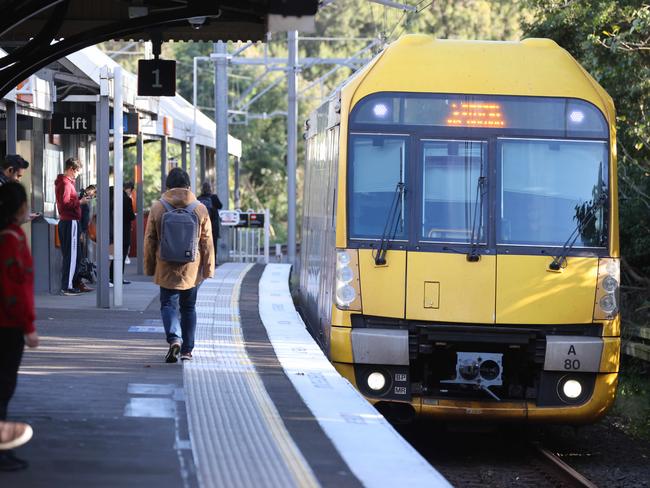SYDNEY, AUSTRALIA - NewsWire Photos June 28, 2022. With a train strike today, trains across Sydney are on a Ãgo slowÃ and reduced services. Pictured is Artarmon Station this morning during peak hour. Picture: NCA NewsWire / David Swift