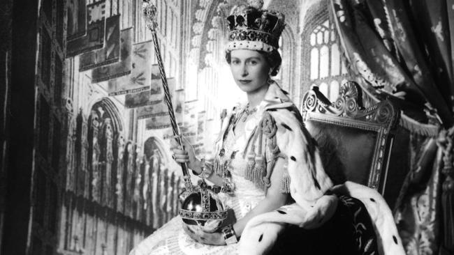 JUNE 2, 1953 : Queen Elizabeth II, photographed in coronation regalia in the Throne Room of Buckingham Palace in London 02/06/53, on the day of her Coronation. Photographed by Cecil Beaton, Camera Press. Royals F/L Australia's First Century Historical