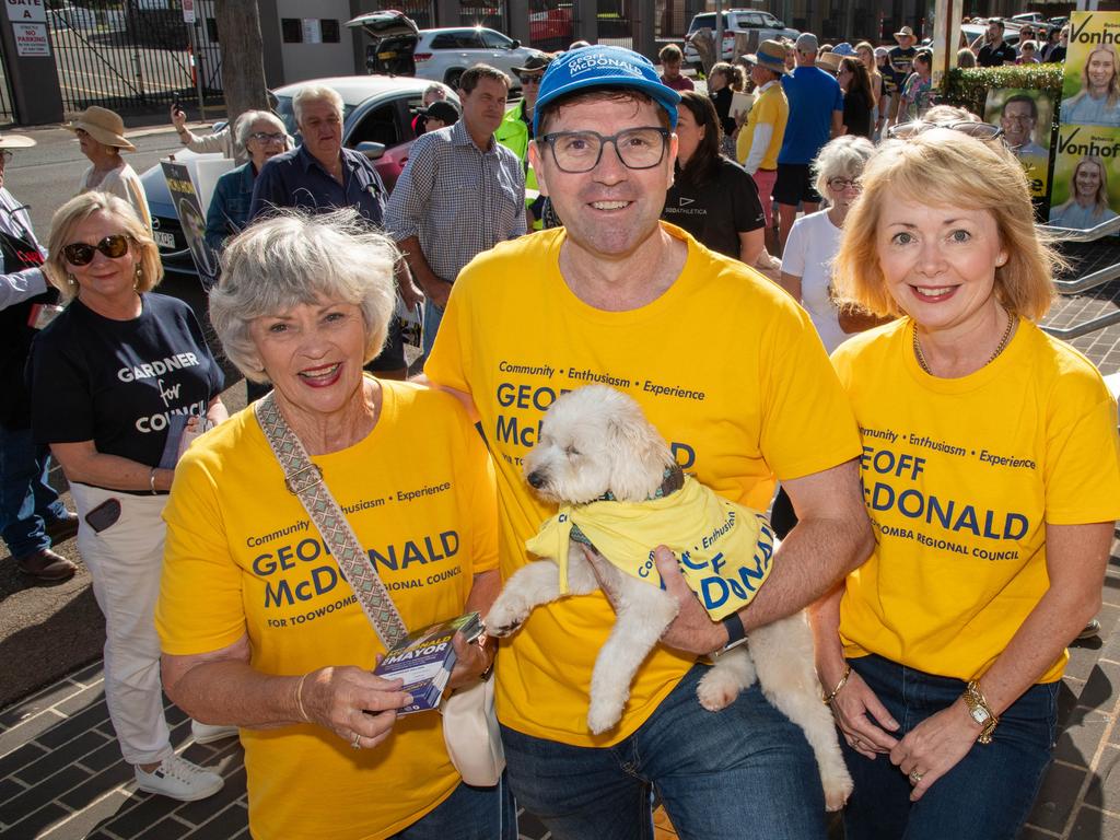 Mayoral candidate Geoff McDonald with his mother Joan McDonald (left) and his wife Lisa McDonald. Picture: Bev Lacey