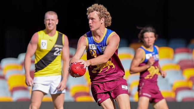 Charlie Bowes kicks long for the Brisbane Lions in the VFL competition. Picture: High Flyer Images