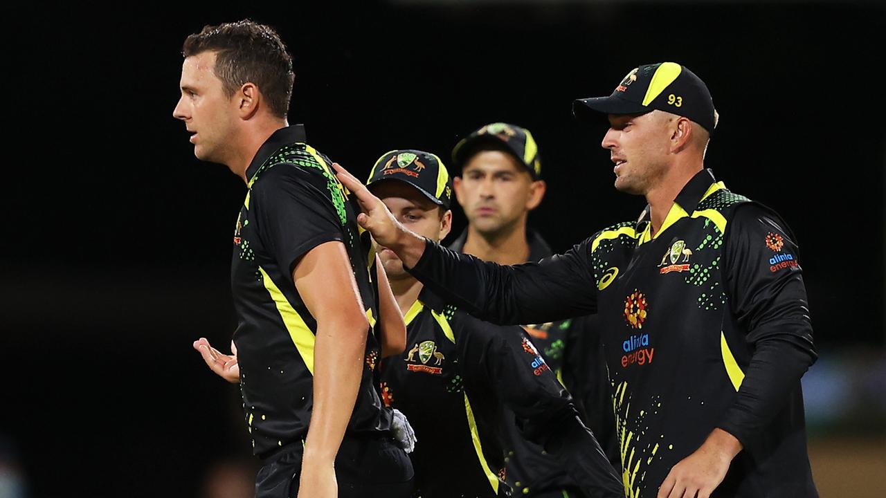 Hazlewood was like “hold my beer”. Photo by Mark Kolbe/Getty Images