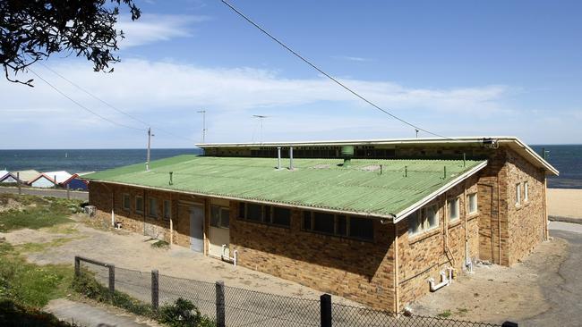 The project would raze the existing Brighton Surf Life Saving Club building.