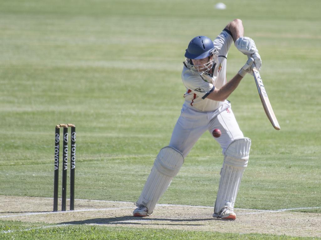 Kyle Tonkin bats for Met Easts.