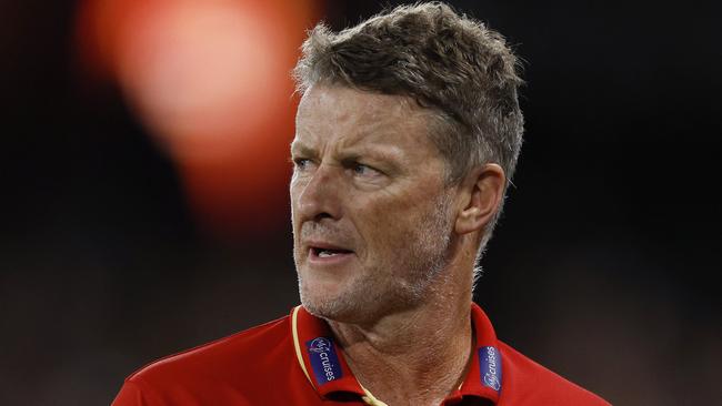 NCA. MELBOURNE, AUSTRALIA. April 19th, 2025 . AFL Round 6 .     Richmond vs Gold Coast Suns at Marvel Stadium. Damien Hardwick, senior coach of the Suns at 3 qtr time     .   Picture: Michael Klein