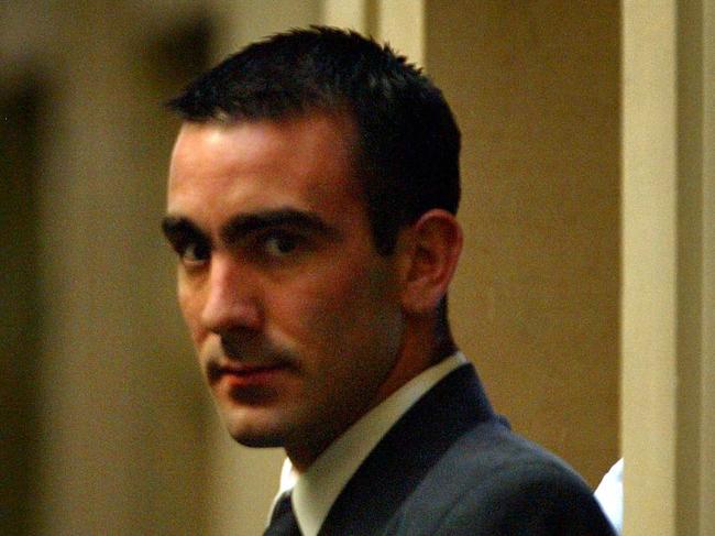 DIGITAL IMAGE : DECEMBER 30, 2002 : Jason Joseph Roberts outside the Victorian Supreme Court in Melbourne 30/12/02, along with Bandali Michael Debs has been on trial for 08/98 shooting murders of police officers Sergeant Sillk & Senior Constable Miller. Pic Craig Borrow.Victoria / Crime / Murder P/