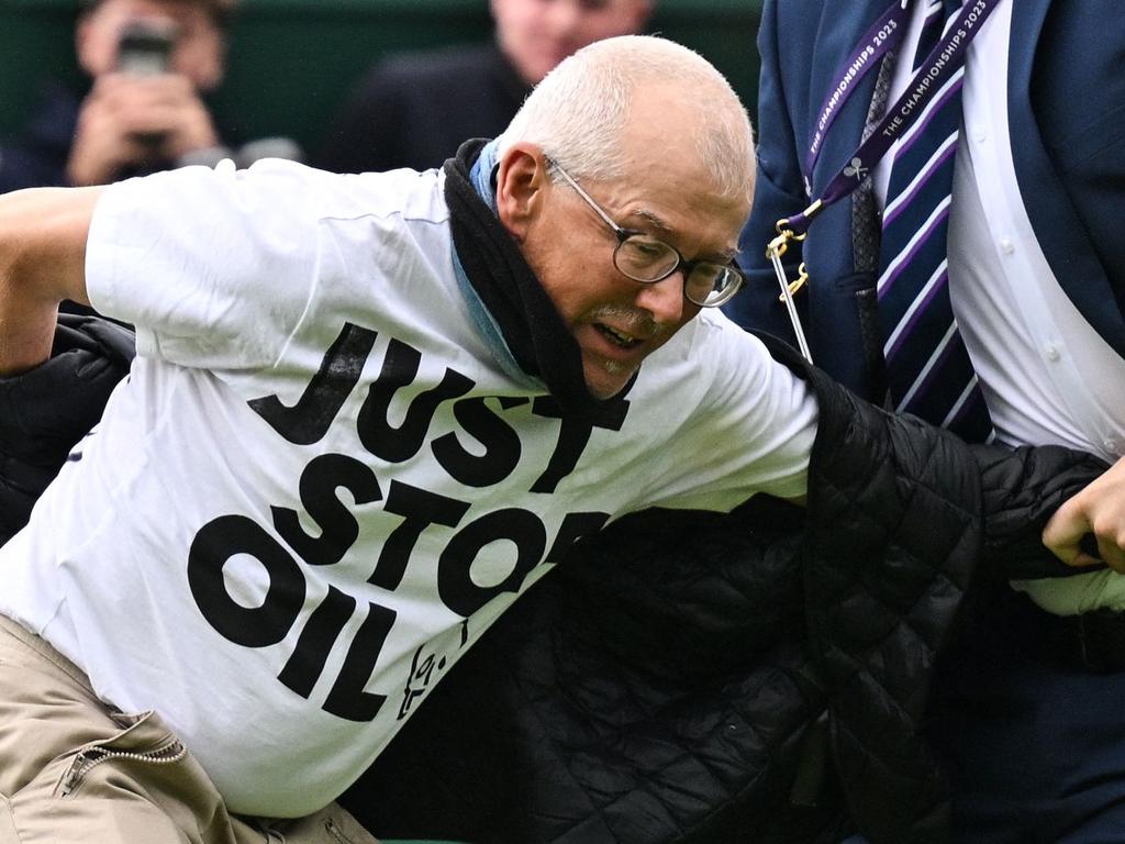 Wimbledon 2023 Video: Just Stop Oil Protest Interrupts Daria Saville Vs ...