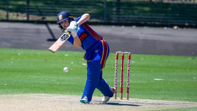 Ava Ryan drives for Northern District. Picture: Thomas Lisson