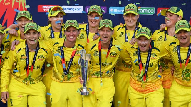 Meg Lanning of Australia lifts the ICC Women's T20 World Cup following the ICC Women's T20 World Cup Final match between Australia and South Africa at Newlands Stadium on February 26, 2023 in Cape Town, South Africa. (Photo by Mike Hewitt/Getty Images)