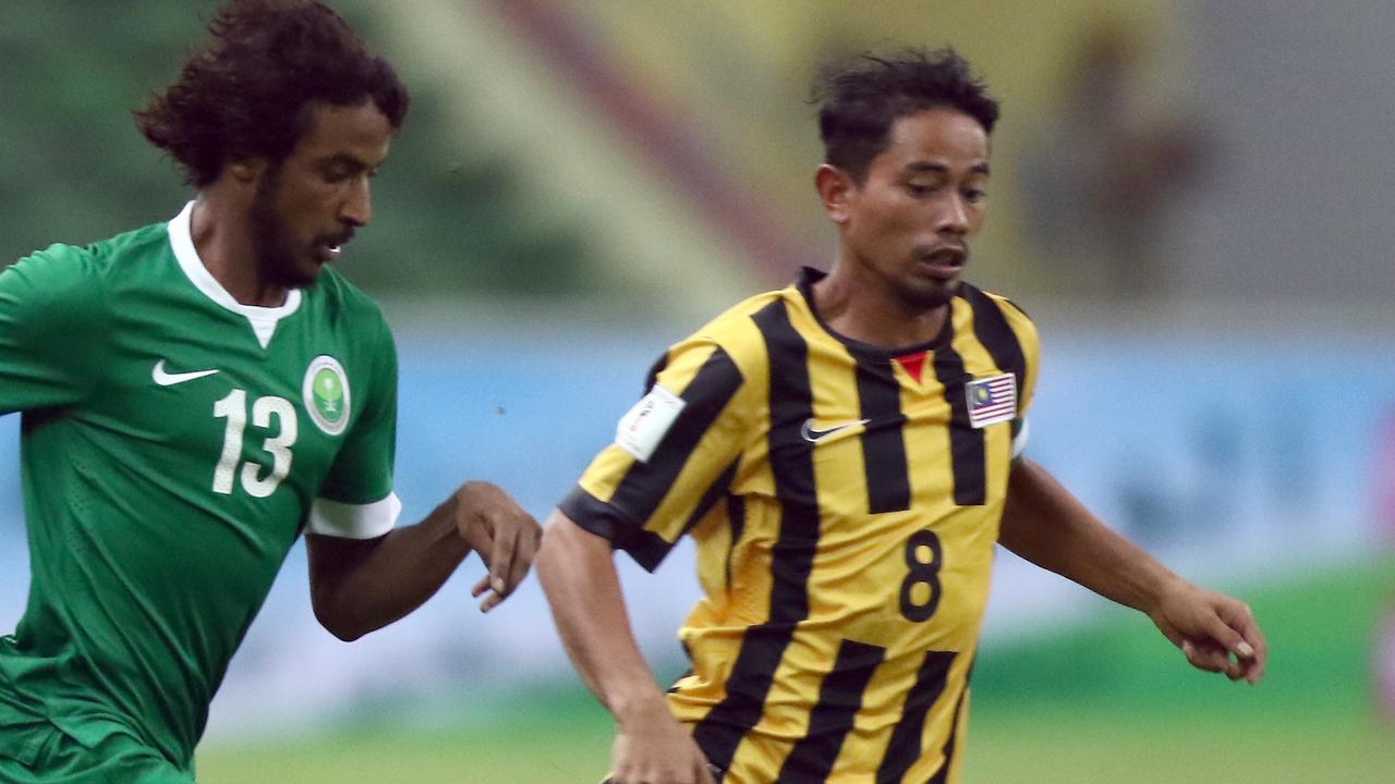 Safiq Rahim in a 2018 World Cup qualifier in 2015. Photo by Stanley Chou/Getty Images)