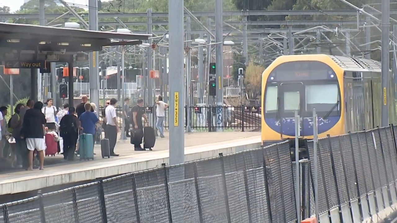 Sydney commuters warned to expect major transport disruptions amid strikes