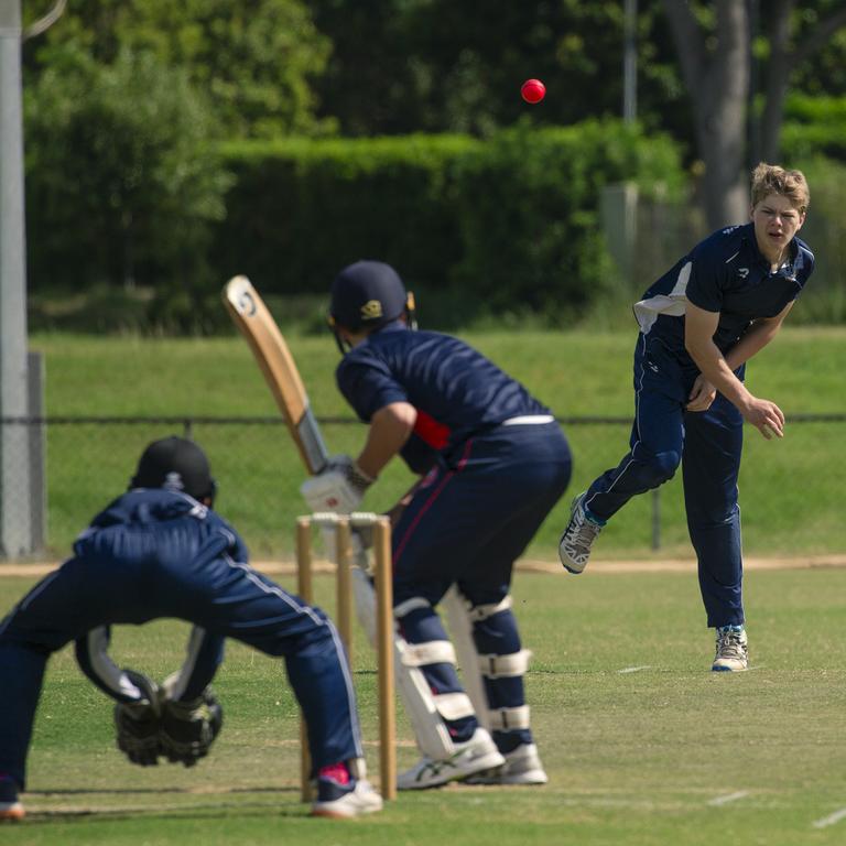 Spinner James Boots ,Under-17 Surfers Paradise Div 1 v Broadbeach Robina Open Div 1 , Picture: Glenn Campbell