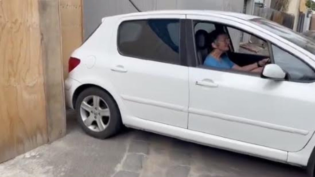 Janette demonstrates how difficult it is to reverse her car. Picture: X / Alexis Daish