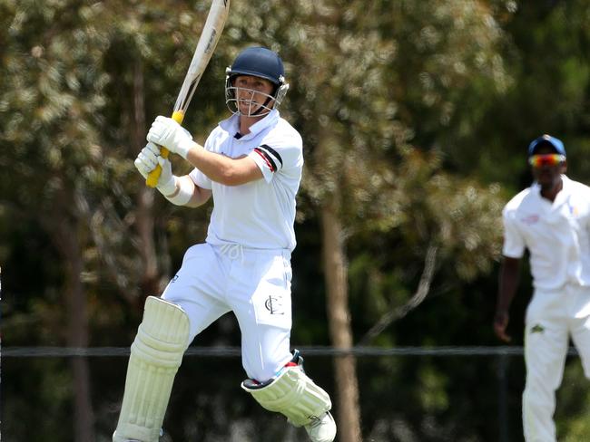 Tom Emmins goes on the attack for Epping. Picture: Hamish Blair