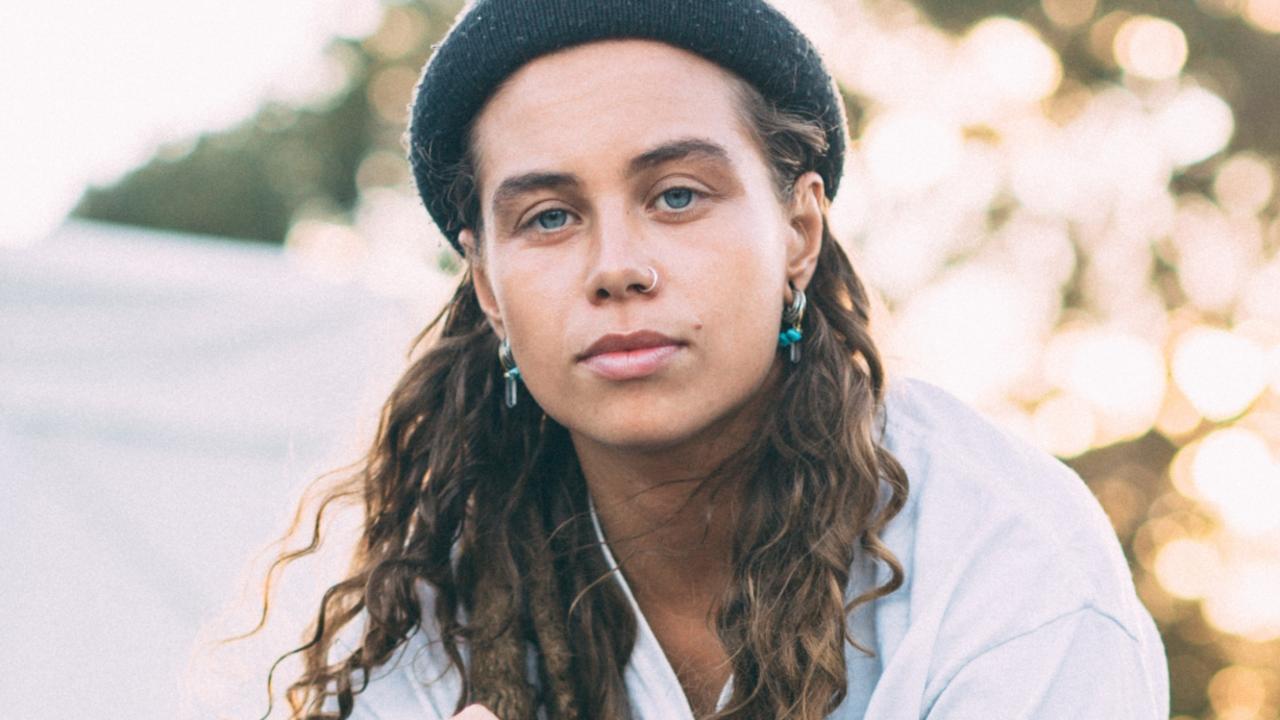Tash Sultana dazzles the world with her genre-bending Flow State ...
