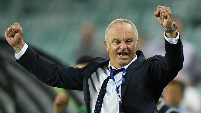 Graham Arnold wants his players fired up for the Big Blue. (AAP Image/Dan Himbrechts)