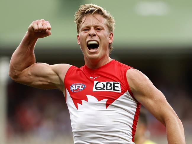 Heeney kept Sydney in the match before stepping up in the last quarter. Picture: Phil Hillyard.