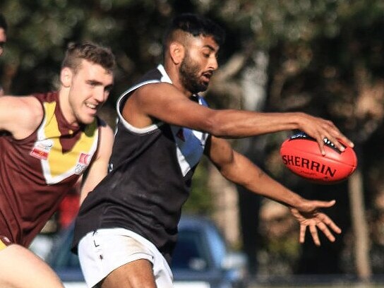 Sameet Singh drives Ringwood forward. Picture: Davis Harrigan