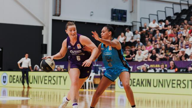 Brewster is grappling with a life-changing decision about her basketball future. Picture: Melbourne Boomers