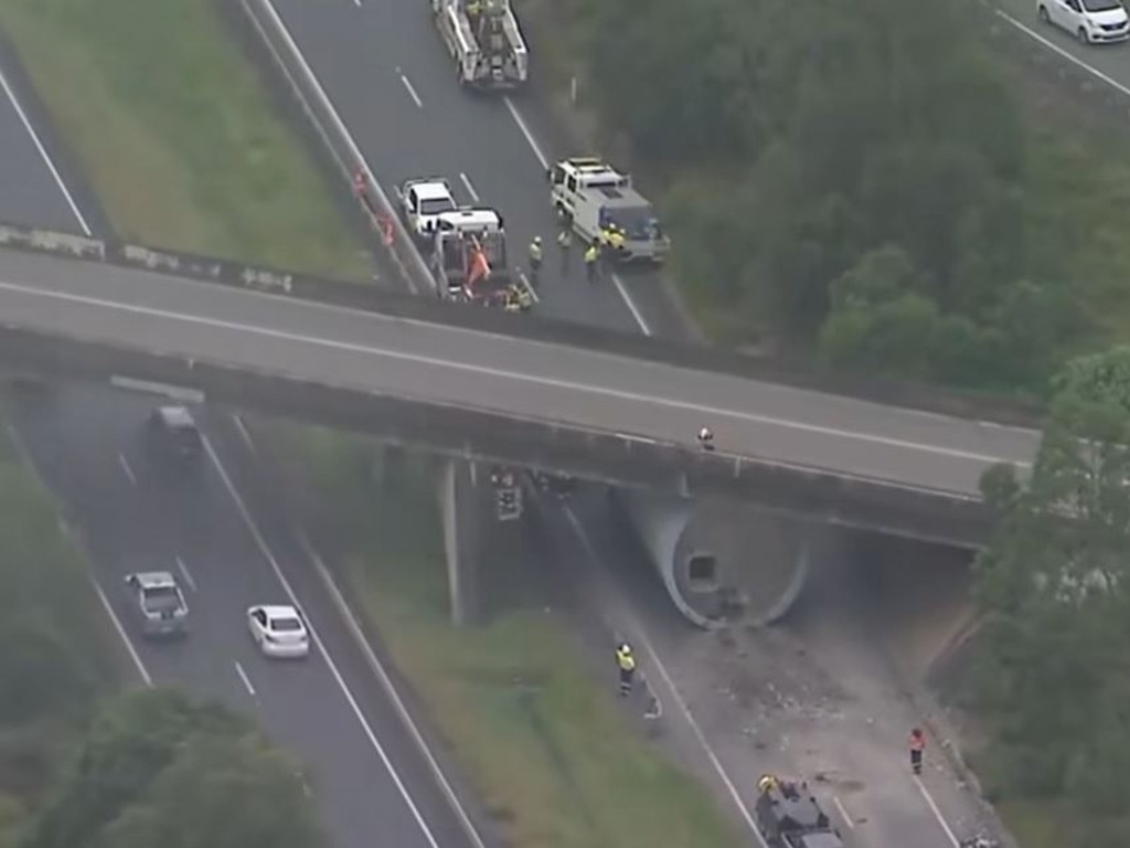 7News footage of the wind turbine stuck in the bridge following Friday's crash.