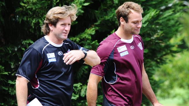 There aren’t many who know Des Hasler like Stewart.