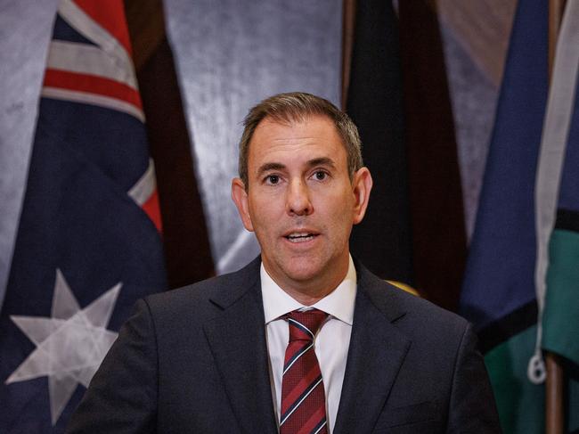 MELBOURNE, VICTORIA - January 29, 2025: Australian Treasurer Jim Chalmers to hold press conference in central Melbourne as the December quarter and monthly inflation figures are released by the ABS. Picture: NewsWire / Nadir Kinani