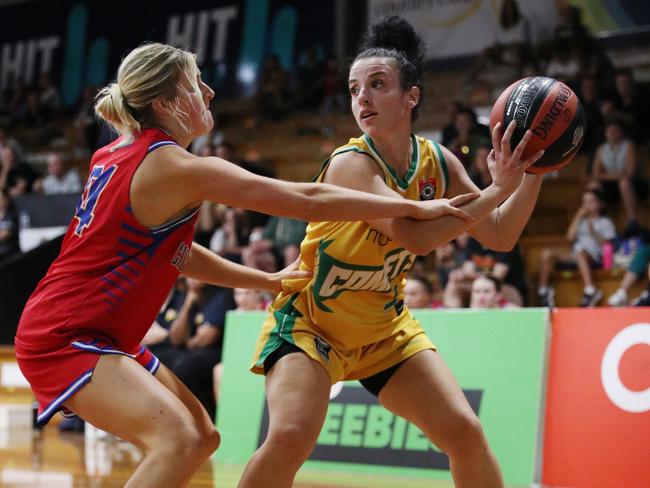 Vanessa Panousis of the Sydney Comets. Photo: Paul Barkley | LookPro Photography