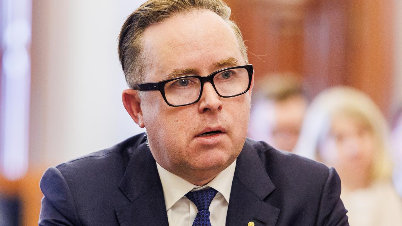 Brutal reaction to Alan Joyce’s early exit from Qantas