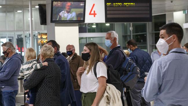 Passengers arriving into Melbourne Airport from Perth. Picture: David Geraghty