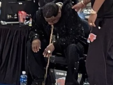 Tracy Morgan was seen vomiting at a basketball game.