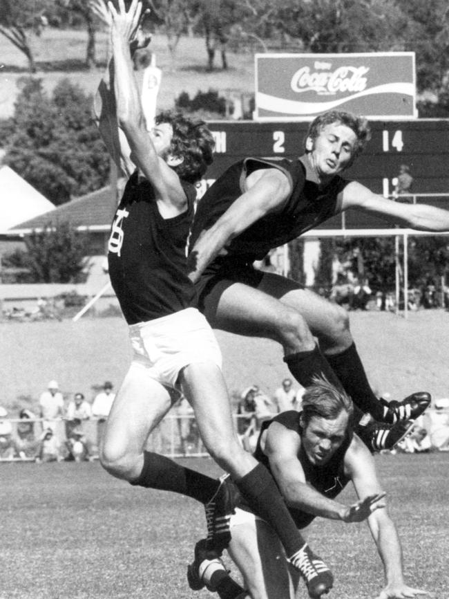 Carlton vs South Adelaide match at Panther Park, 1971.