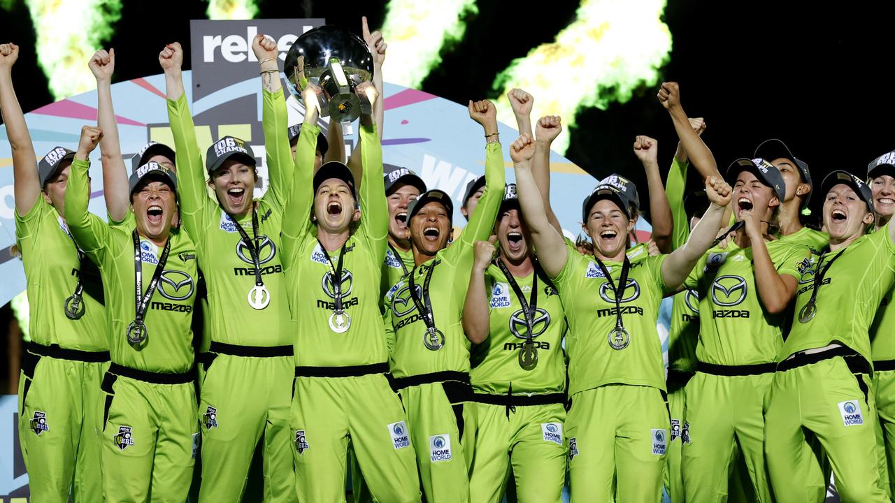 Sydney Thunder celebrate winning the WBBL final . Picture. Phil Hillyard