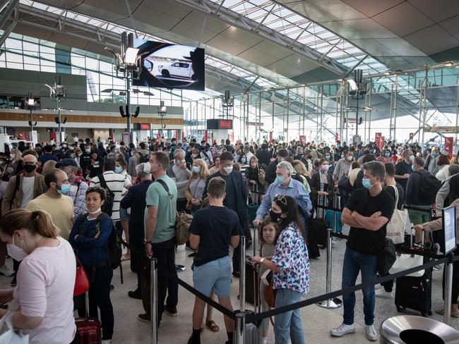 Massive queues at Sydney Airport on April 15. Picture: Julian Andrews