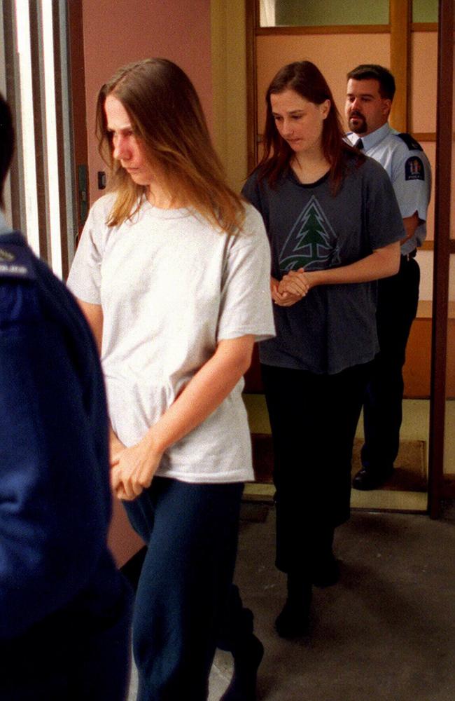 Sarah (left) and Joanne Ingham at New Zealand’s Otahuhu Court after being deported from Australia.