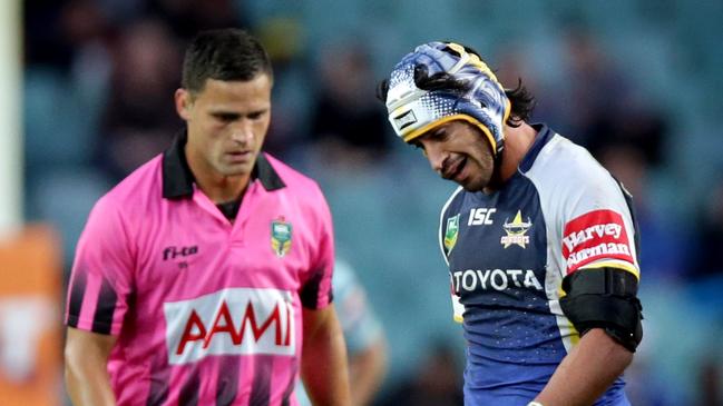 Cowboy's Johnathan Thurston and referee Henry Pernara during the Cronulla Sutherland Sharks vs North Queensland Cowboys at Allianz Stadium , Moore Park .Picture Gregg Porteous