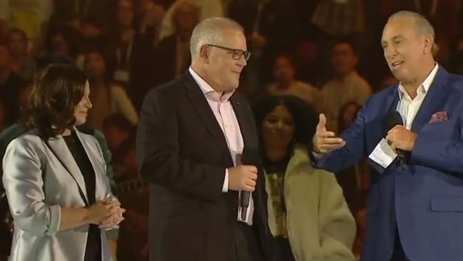 Prime Minister Scott Morrison with his wife Jenny and Hillsong senior pastor Brian Houston.