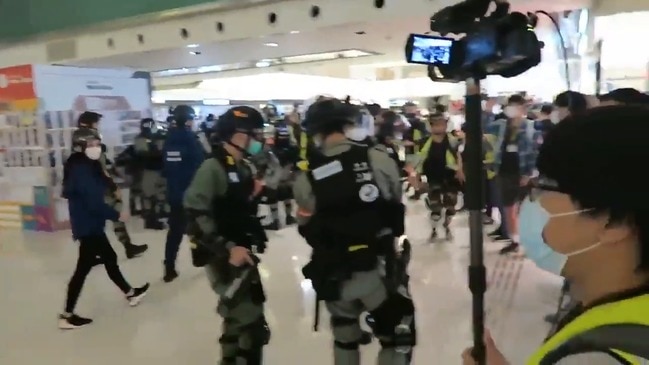 Riot Police Storm Hong Kong Mall to Break Up May Day Protest