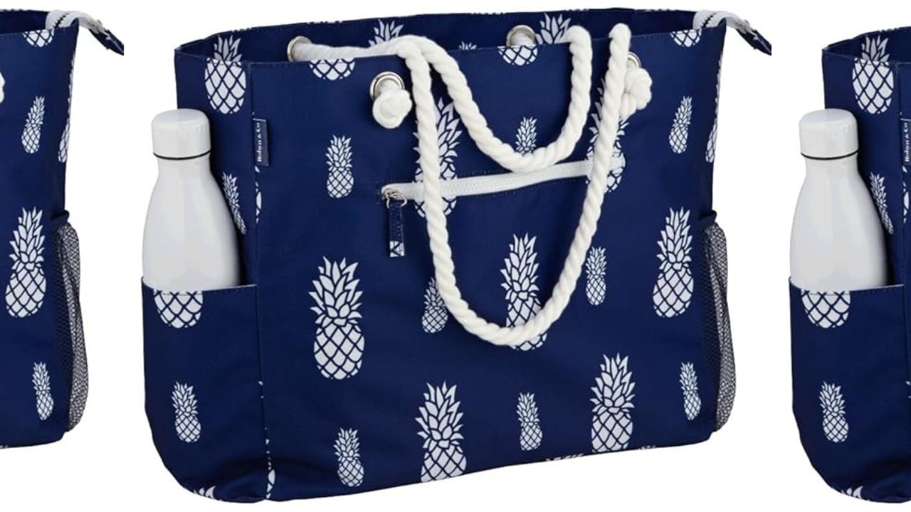 Robyn&Co Beach Bag. Picture: Amazon Australia