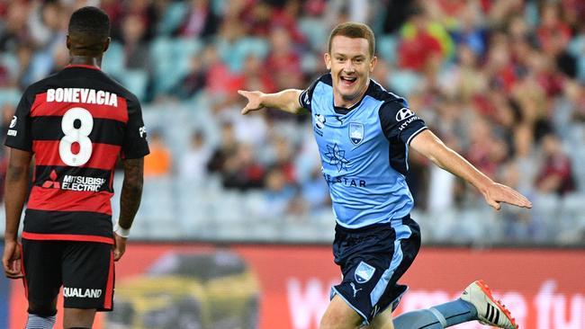 O'Neill is a vital part of the Sky Blues’ midfield. (AAP Image/Mick Tsikas)