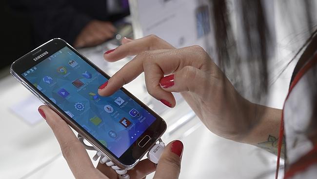 Finally, Samsung Galaxy S5 available in Australia | news.com.au