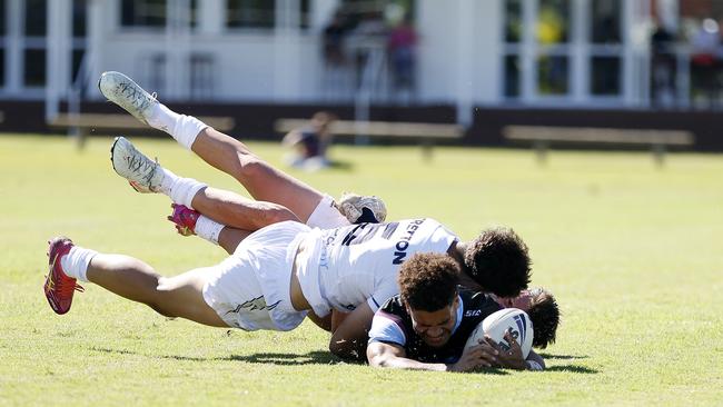 Jontaye Brown tackles his opposition Birve. (Image/Josh Woning)