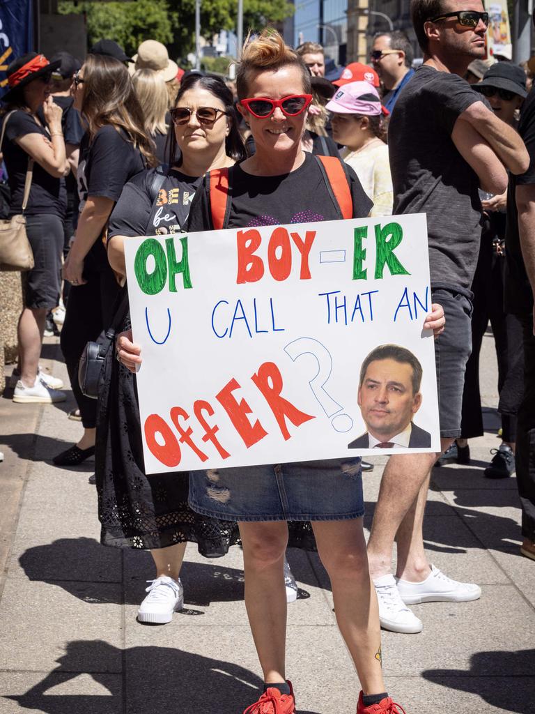 Allenby Primary School teacher, Michelle Harris, mocks the ‘improved offer’ made by the government on Monday. Picture: NCA NewsWire / Emma Brasier