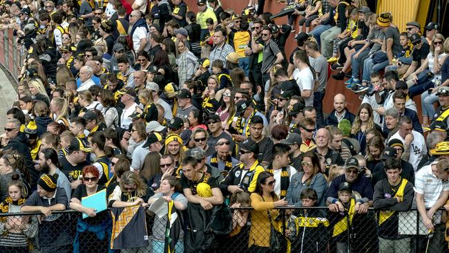 Richmond supporters are expected to swamp Tigerland in huge numbers if their team salutes on the weekend. Picture: AAP Image/Luis Ascui