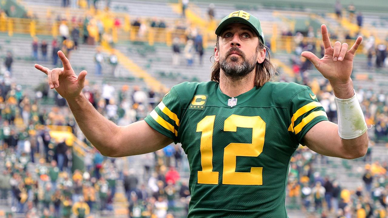 Green Bay Packers Star Aaron Rodgers Seeks to Clear Up Injury Confusion