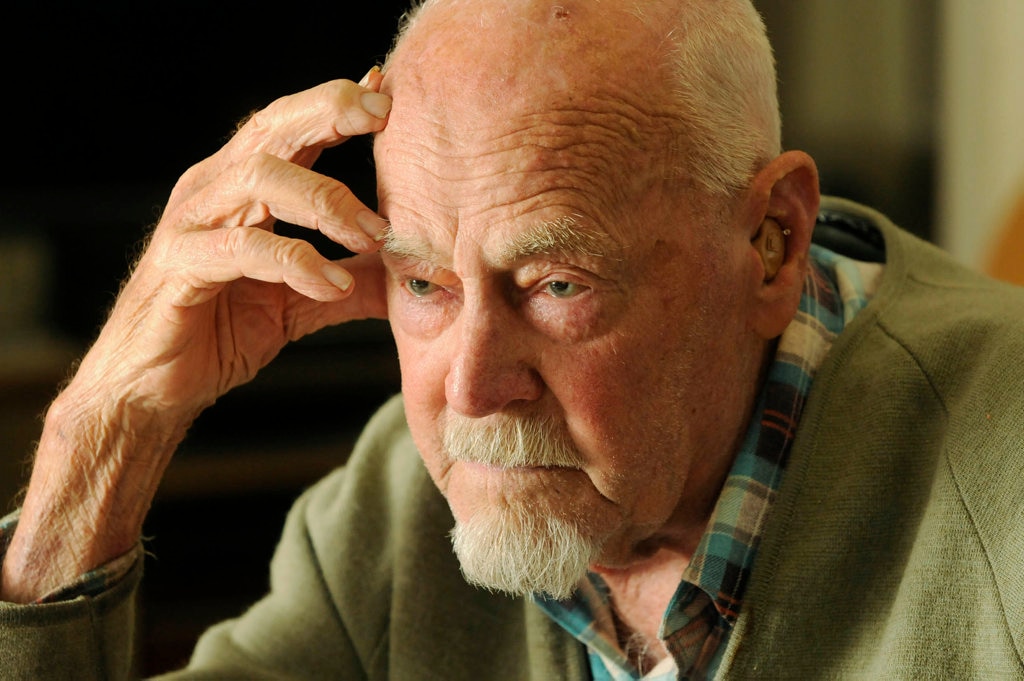 Bert Miles, Milne Bay veteran talks about his memories of WW11 . Photo Nev Madsen / The Chronicle. Picture: Nev Madsen