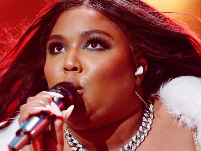 INGLEWOOD, CALIFORNIA - DECEMBER 06: (EDITORIAL USE ONLY. NO COMMERCIAL USE.) Lizzo performs onstage during 102.7 KIIS FM's Jingle Ball 2019 Presented by Capital One at the Forum on December 6, 2019 in Los Angeles, California.   Rich Fury/Getty Images for iHeartMedia/AFP == FOR NEWSPAPERS, INTERNET, TELCOS & TELEVISION USE ONLY ==