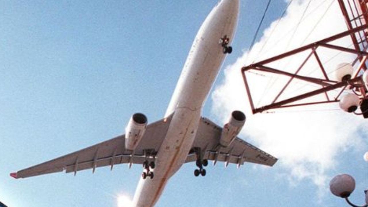 Qantas’ first landing at ‘trickiest’ airport