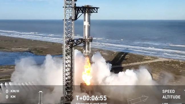 Starship's Super Heavy Booster returns to the SpaceX launch pad near Boca Chica, Texas, on January 16. Picture: SpaceX/AFP