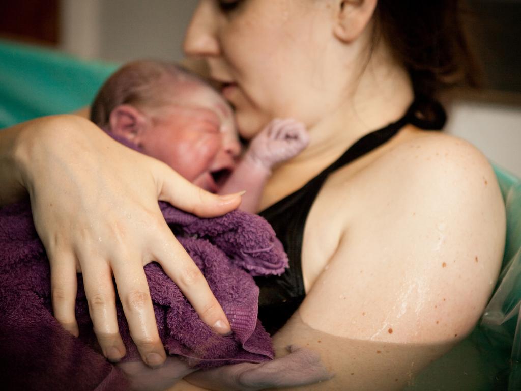 Not allowing women the option of water immersion during labour or birth could have harmful implications on mother and child, the Australian College of Midwives warns.